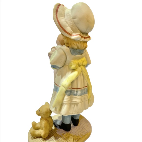 Jan Hagara- Jenny and her Bye Lo Doll Figurine - Picture 4 of 9